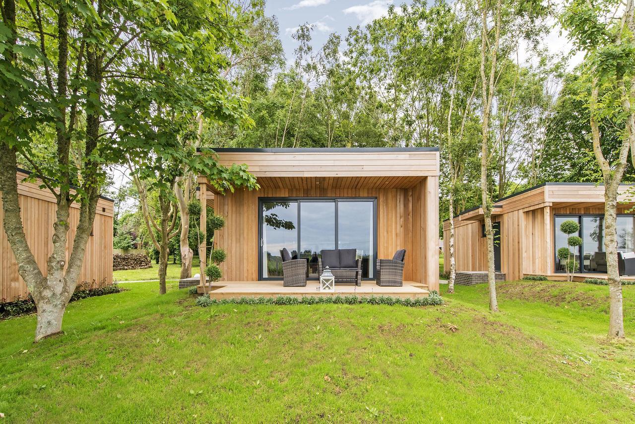Tinwood Estate Vineyard Lodges Chichester Exterior photo